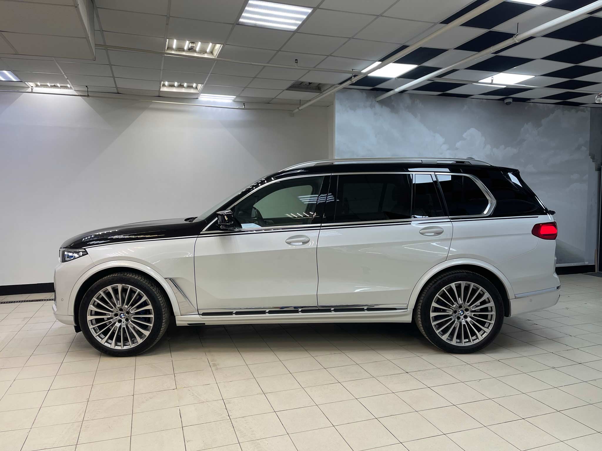 BMW X7 в два цвета